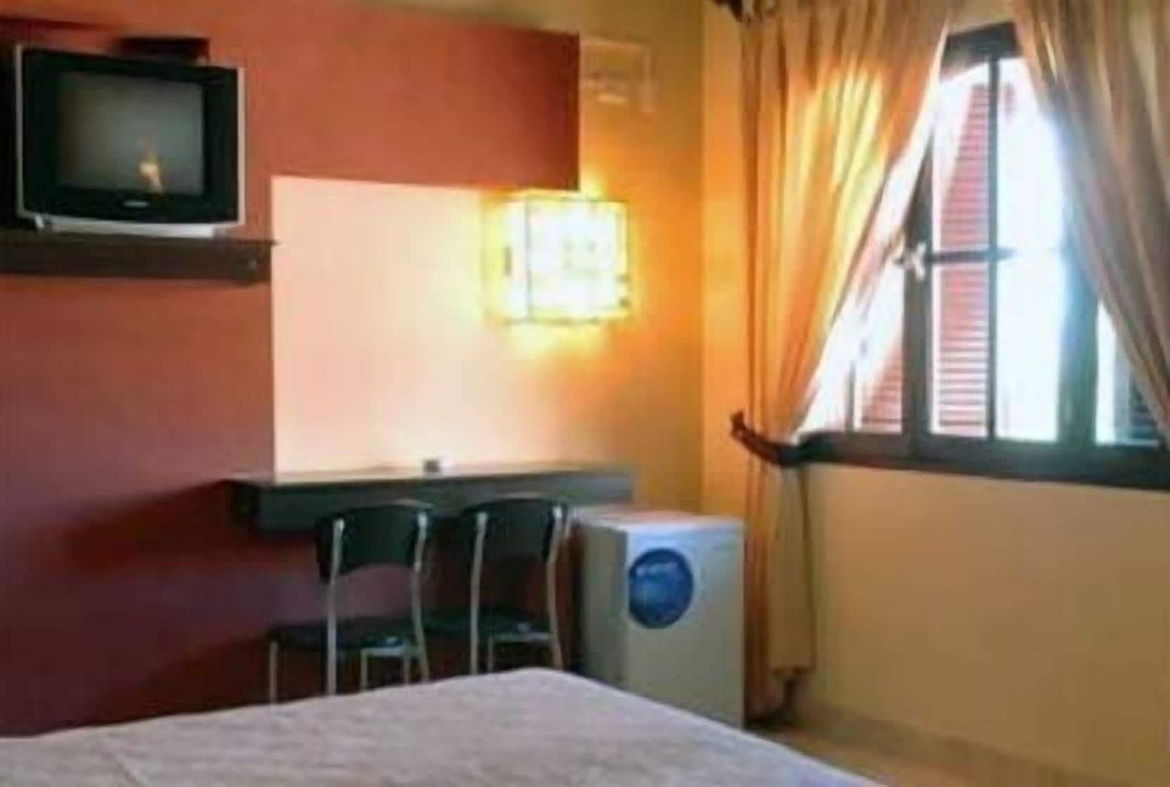 Hotel Aybal Сальта Экстерьер фото